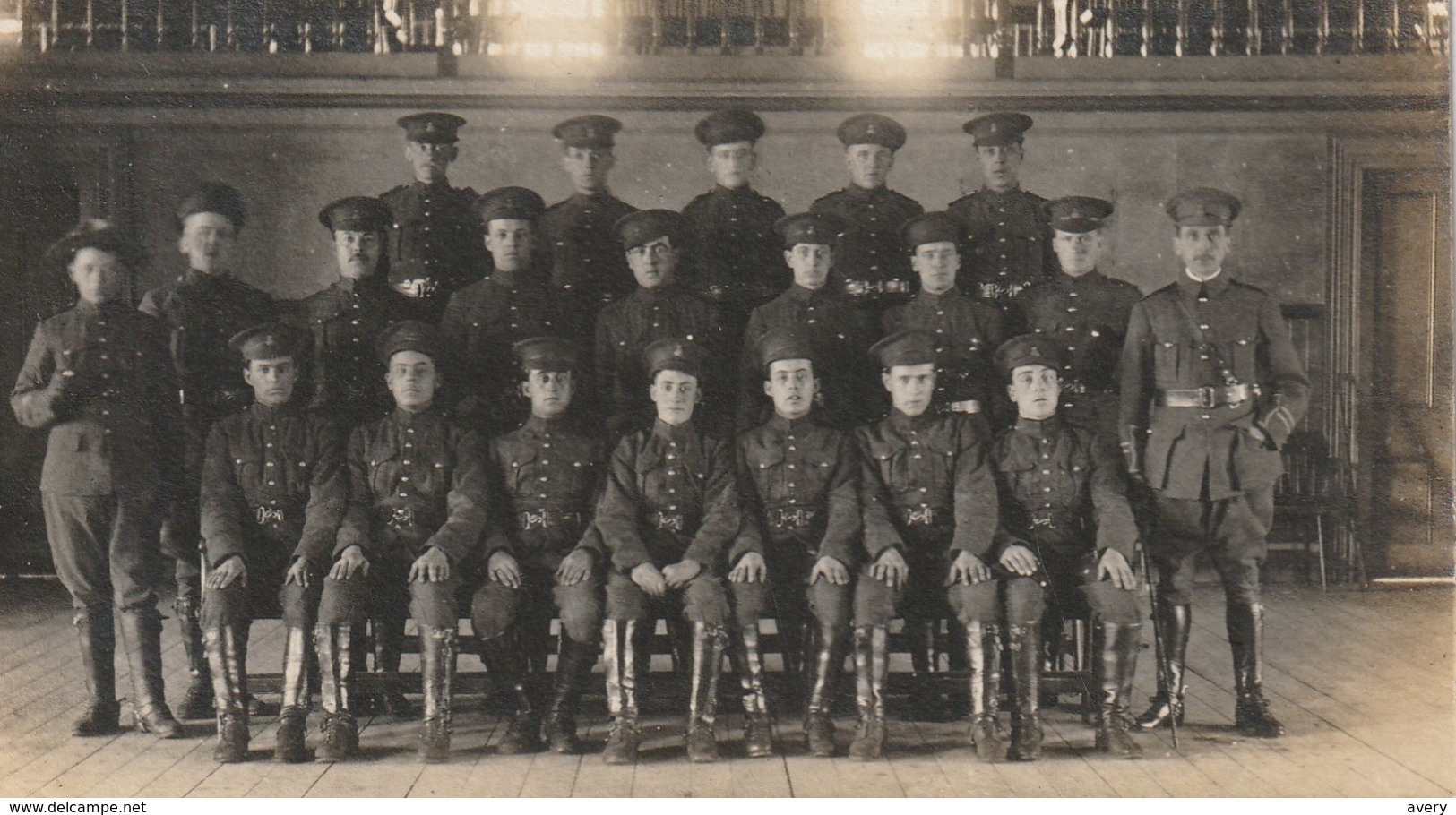 Petit Groupe D'officiers Quebec Small Group Of Officers La Carte Sont Coupe 5.2" X 3"  13.2 Cm X 7.5 Cm - Regiments