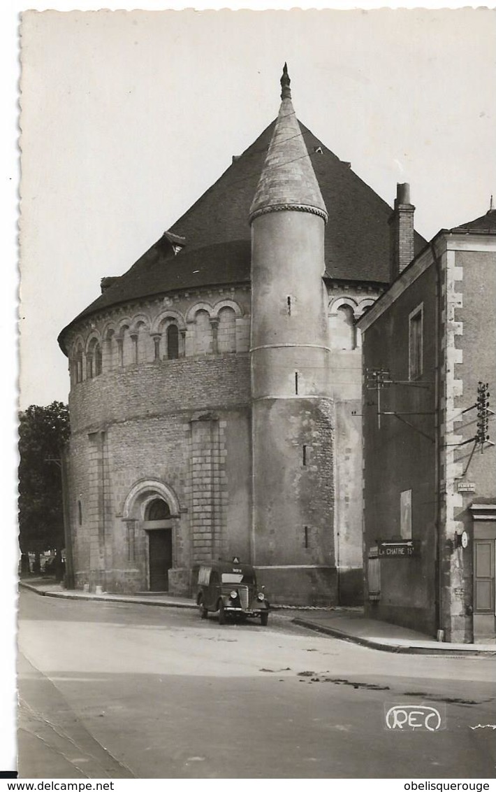 18 - NEUVY- SAINT  SEPULCRE EGLISE DU XIIEME SIECLE 1953 VOITURE ANCIENNE - Autres & Non Classés