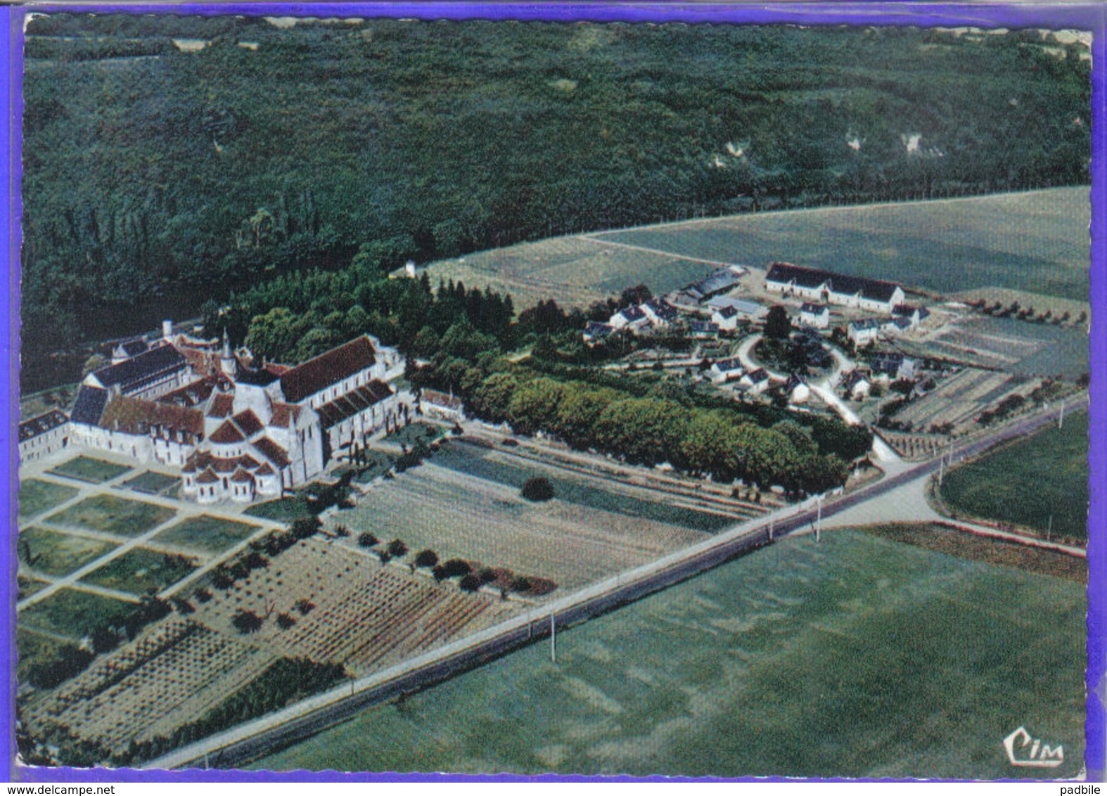 Carte Postale 36. Fontgombault Vue D'avion   Très Beau Plan - Autres & Non Classés