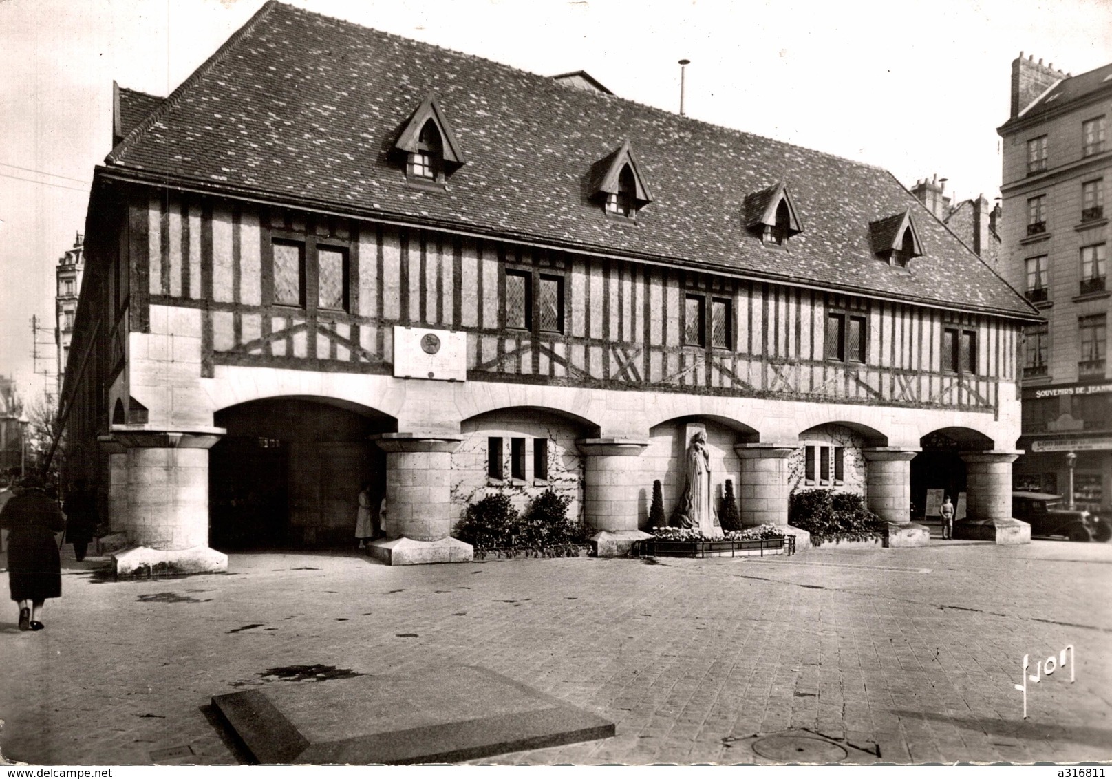 ROUEN PLACE DU  VIEUX MARCHE - Rouen