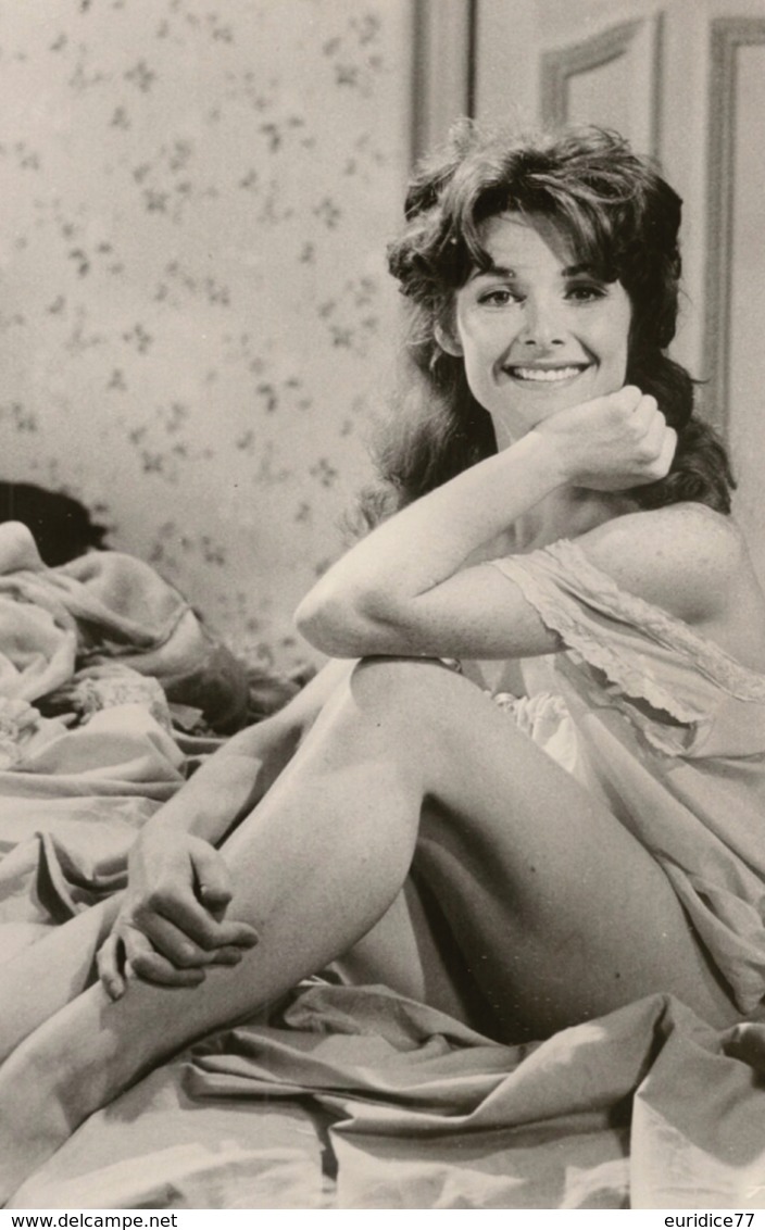 Adrienne Corri PHOTO POSTCARD  FILM STARS -4 - Femmes Célèbres