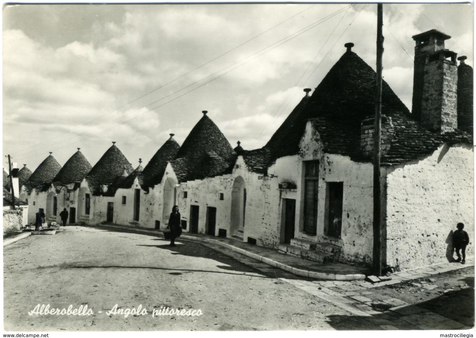 ALBEROBELLO  BARI   Angolo Pittoresco  Cachet Zona Monumentale Dei Trulli - Bari