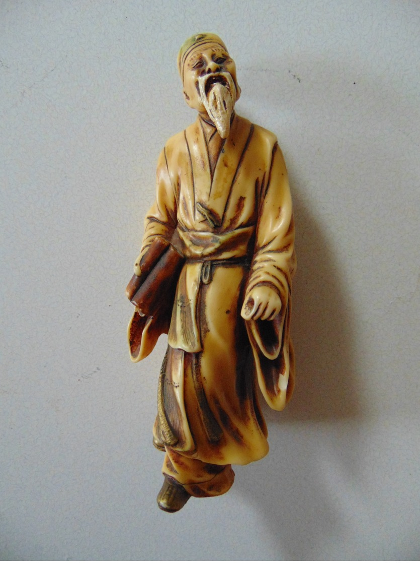 Ancienne Figurine Vieillard Chinois En Ivoire - Asian Art