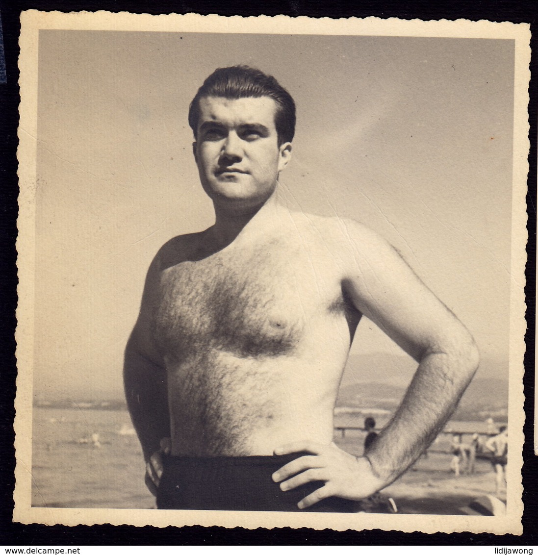 HAIRY MEN MAN Muscular Athlete Boy Boys Photo Gay 13 X 13 Cm Jeune Homme (see Sales Conditions) - Personnes Anonymes