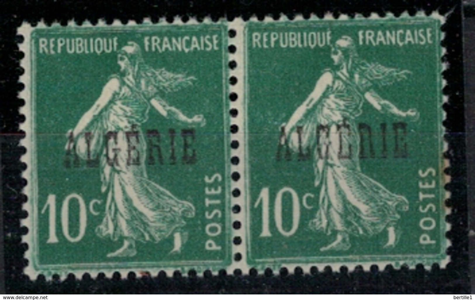 ALGERIE         N°  YVERT  :   8 X 2 1Ex ALCERIE (point Rouille)     NEUF SANS   CHARNIERES      ( Nsch 1/15  ) - Neufs