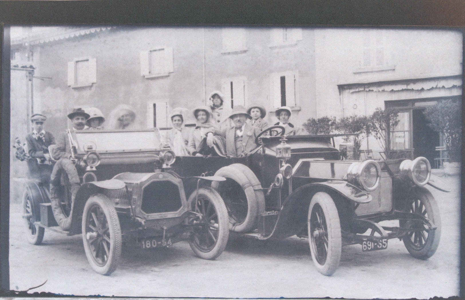 I51 - Ancienne Photographie Photo Négatif Sur Verre - Deux Belles Automobiles Du Début De Siècle En Gros Plan - Plaques De Verre