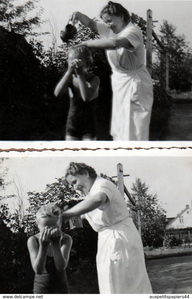 2 Photos Originales Douche Plein Air En Extérieur En 1944, Attention Les Yeux, Après Le Savonnage, Je Rince ! - Personnes Anonymes