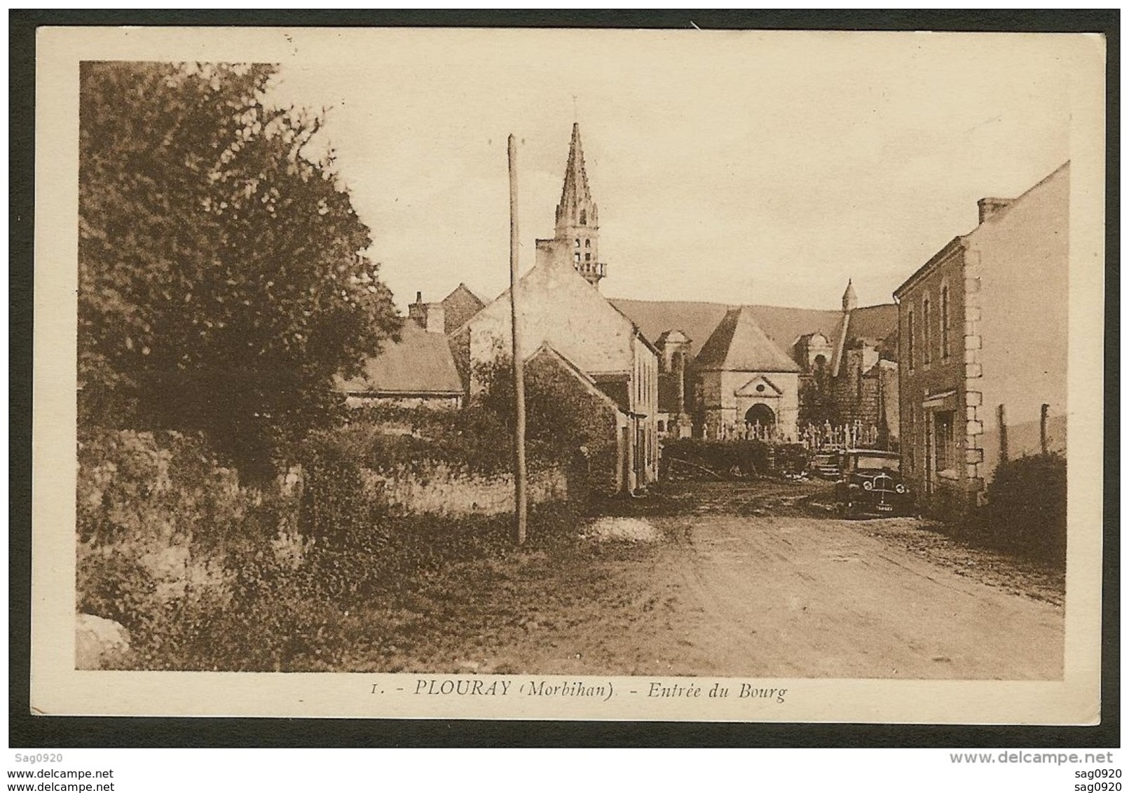 Plouray (Morbihan)-Entrée Du Bourg - Autres & Non Classés