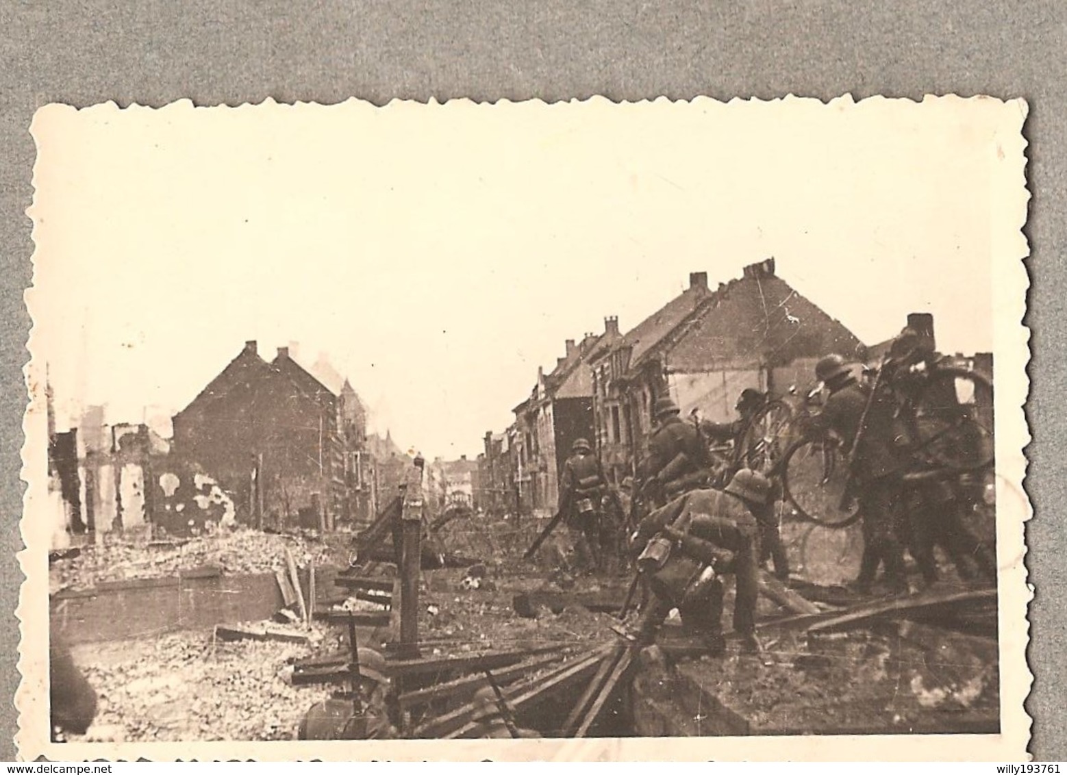 Oudenaarde Foto - 23.05.1940 - Duitsers - Oudenaarde Aan Vernielde Brug Mogelijk Kasteelstraat Met Achtergrond Begijnhof - Oudenaarde