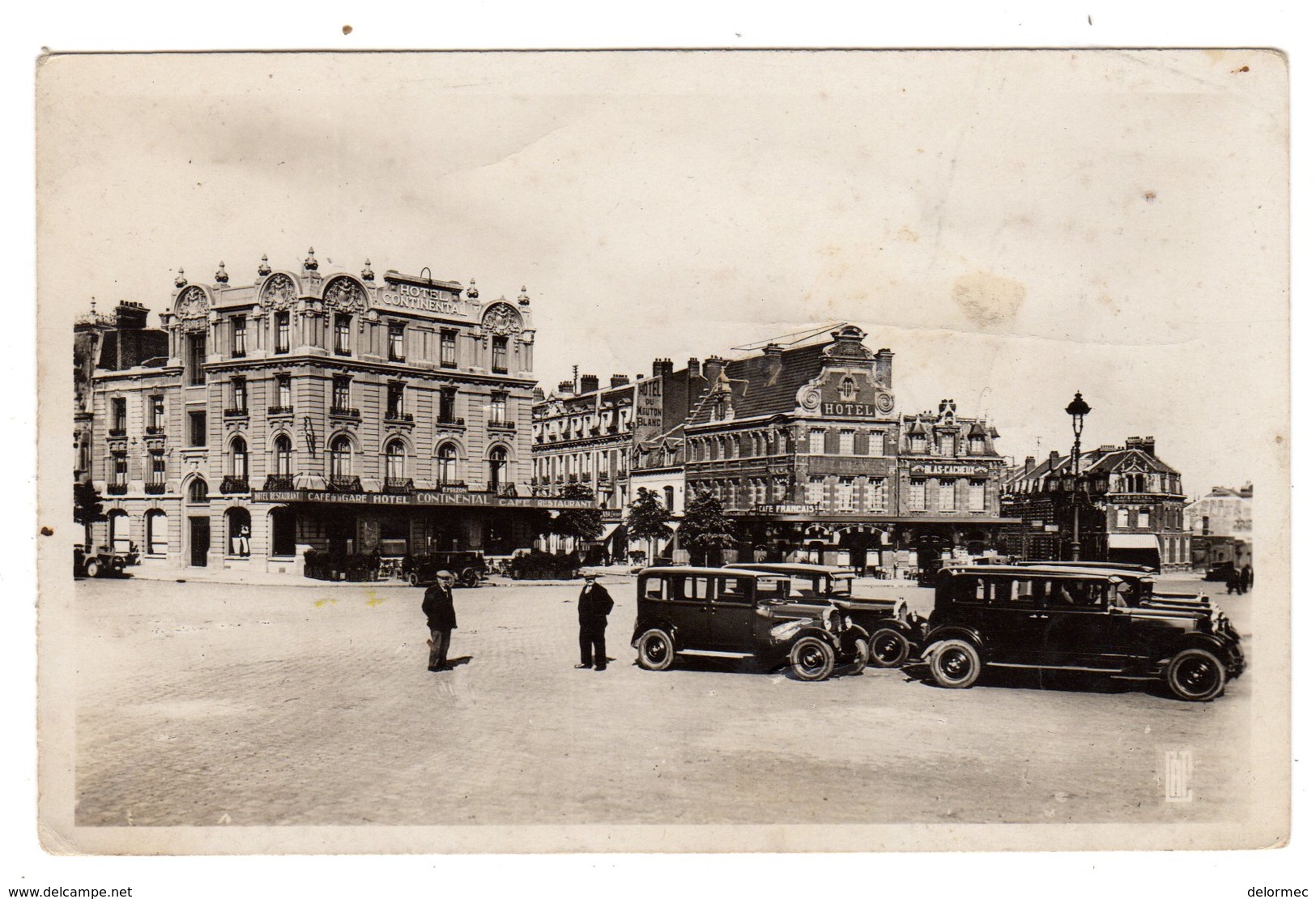 CPSM Photo Cambrai 59 Nord Place De La Gare Vieux Tacots Hôtel Continental Café Français Blas Cacheux éd Real Photo N°72 - Cambrai