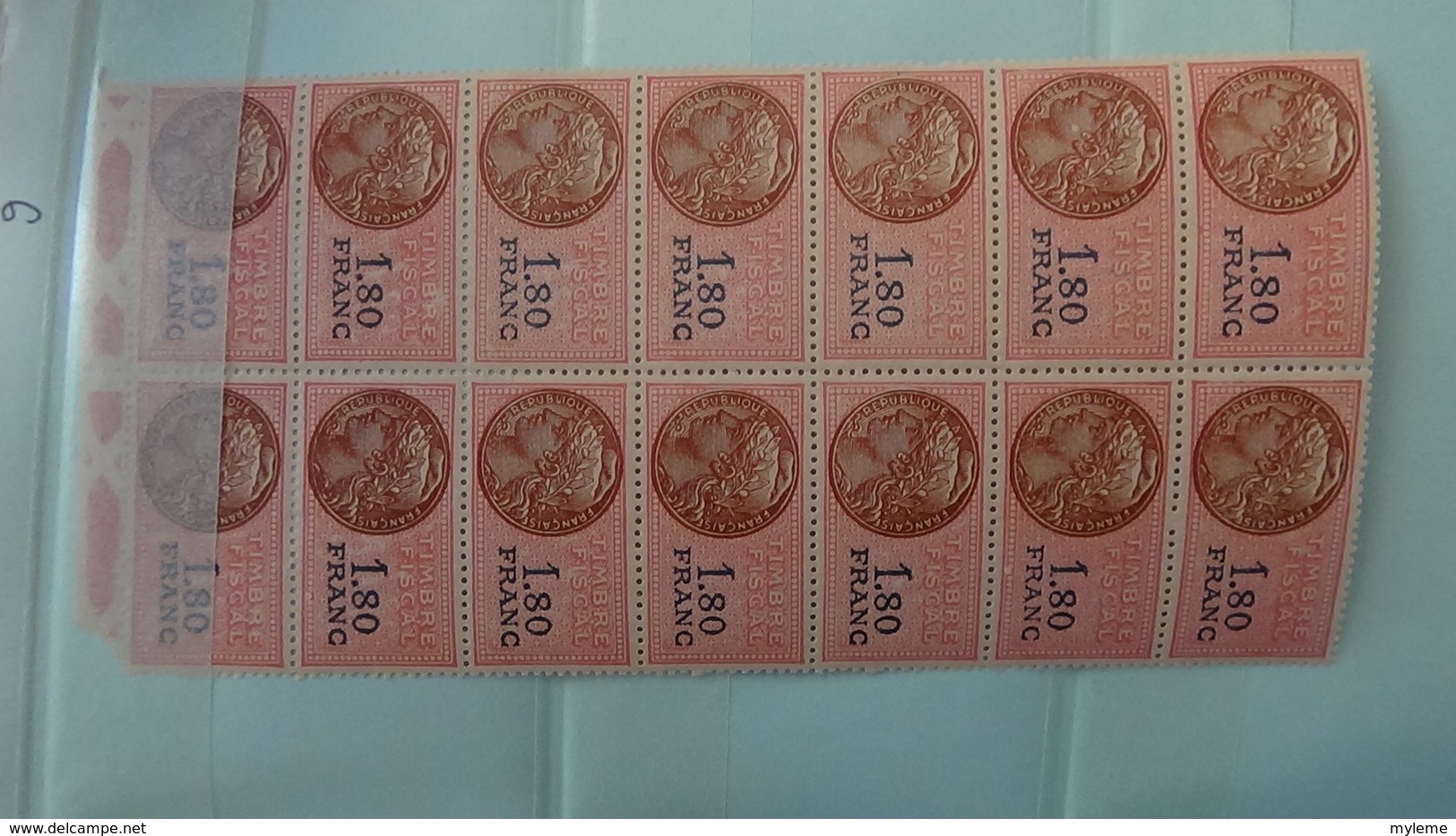 Carnet à choix de 230 timbres fiscaux avec coins datés (et date au verso) tous est **. Côte très sympa !!!