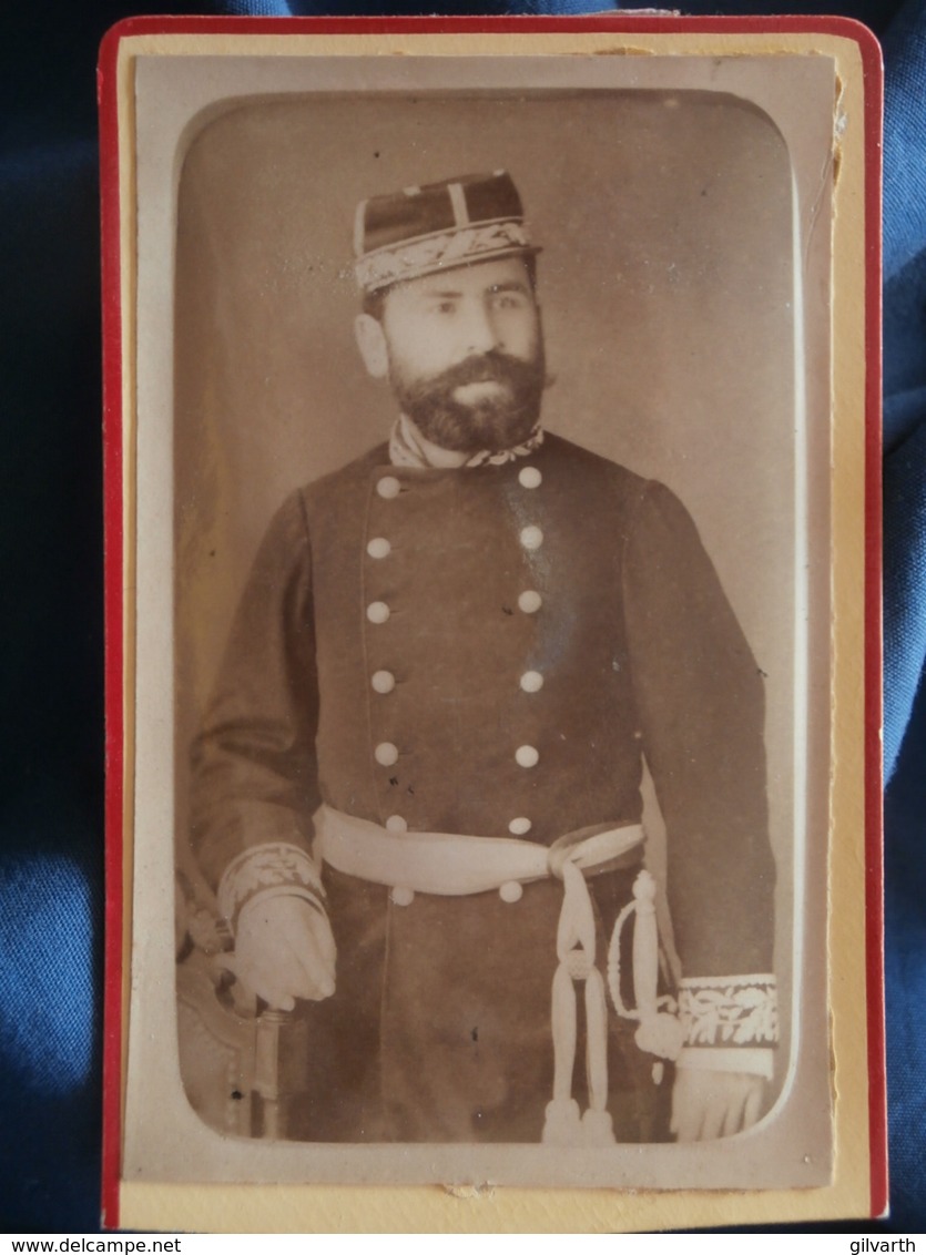 Photo CDV A. Albert à Paris - Officier Médecin Militaire Identifié (Xavier Darlan) Circa 1875-80 L241 - Anciennes (Av. 1900)