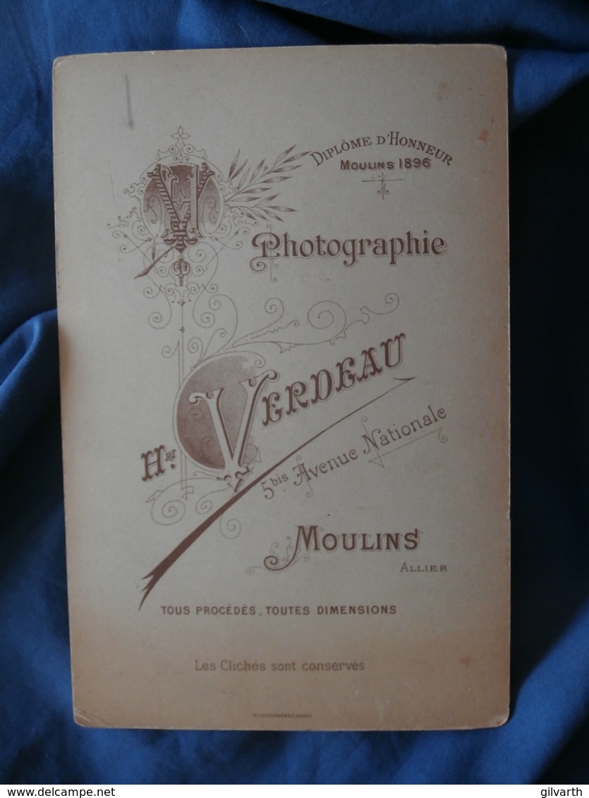 Photo Format Cabinet Verdeau à Moulins Religieuse  Fille De La Charité De St Vincent De Paul (Tante Lucie)CA 1885 - L423 - Anciennes (Av. 1900)