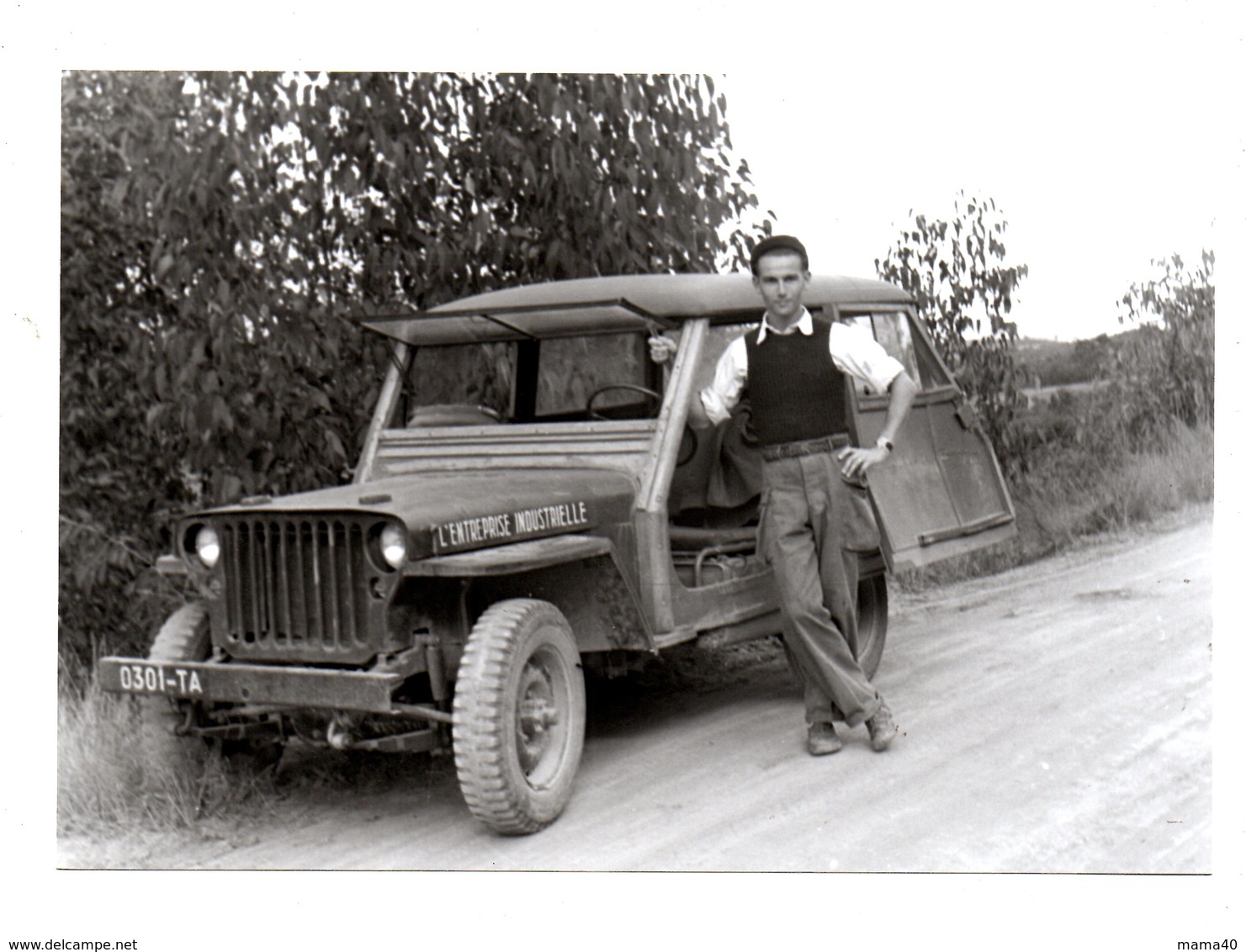 GRANDE PHOTO - - VOITURE - JEEP DE L'ENTREPRISE INDUSTRIELLE - Automobiles