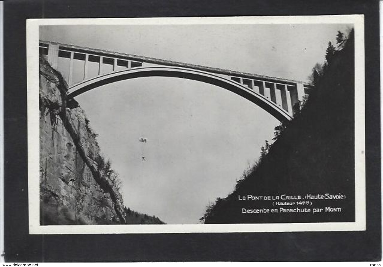 CPSM Parachute Parachutisme Non Circulé Pont De La Caille Haute Savoie - Parachutting