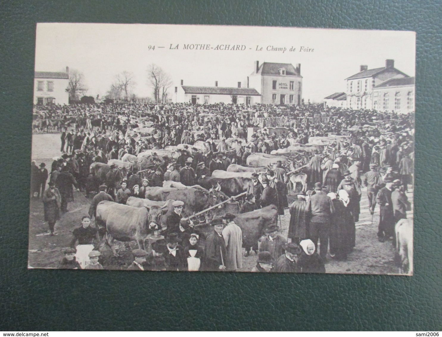 CPA 85 LA MOTHE ACHARD LE CHAMP DE FOIRE VACHES BOEUFS FOULE - La Mothe Achard