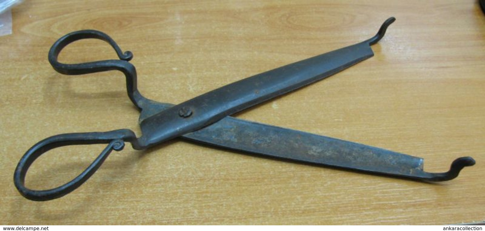 AC -  VINTAGE CARPET SCISSORS FROM TURKEY - Outils Anciens