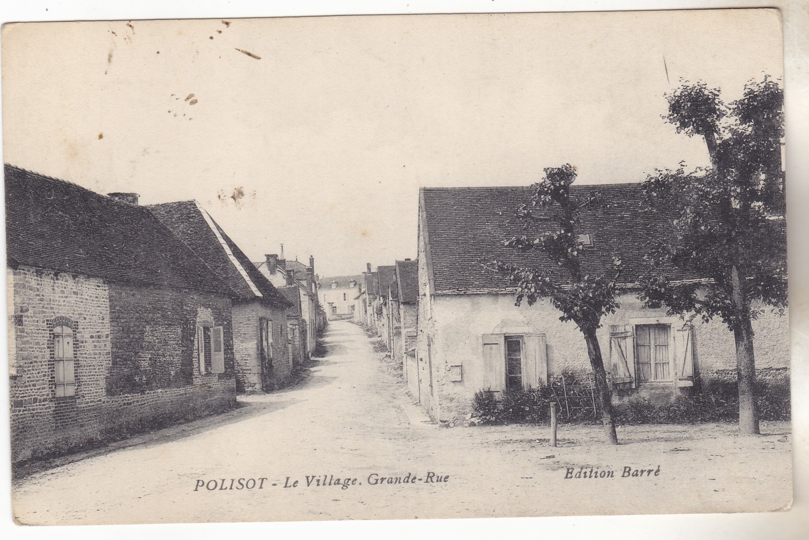 10 Polisot-  Le Village Grande Rue. édit Barré. Datée 1915, Tb état. - Autres & Non Classés