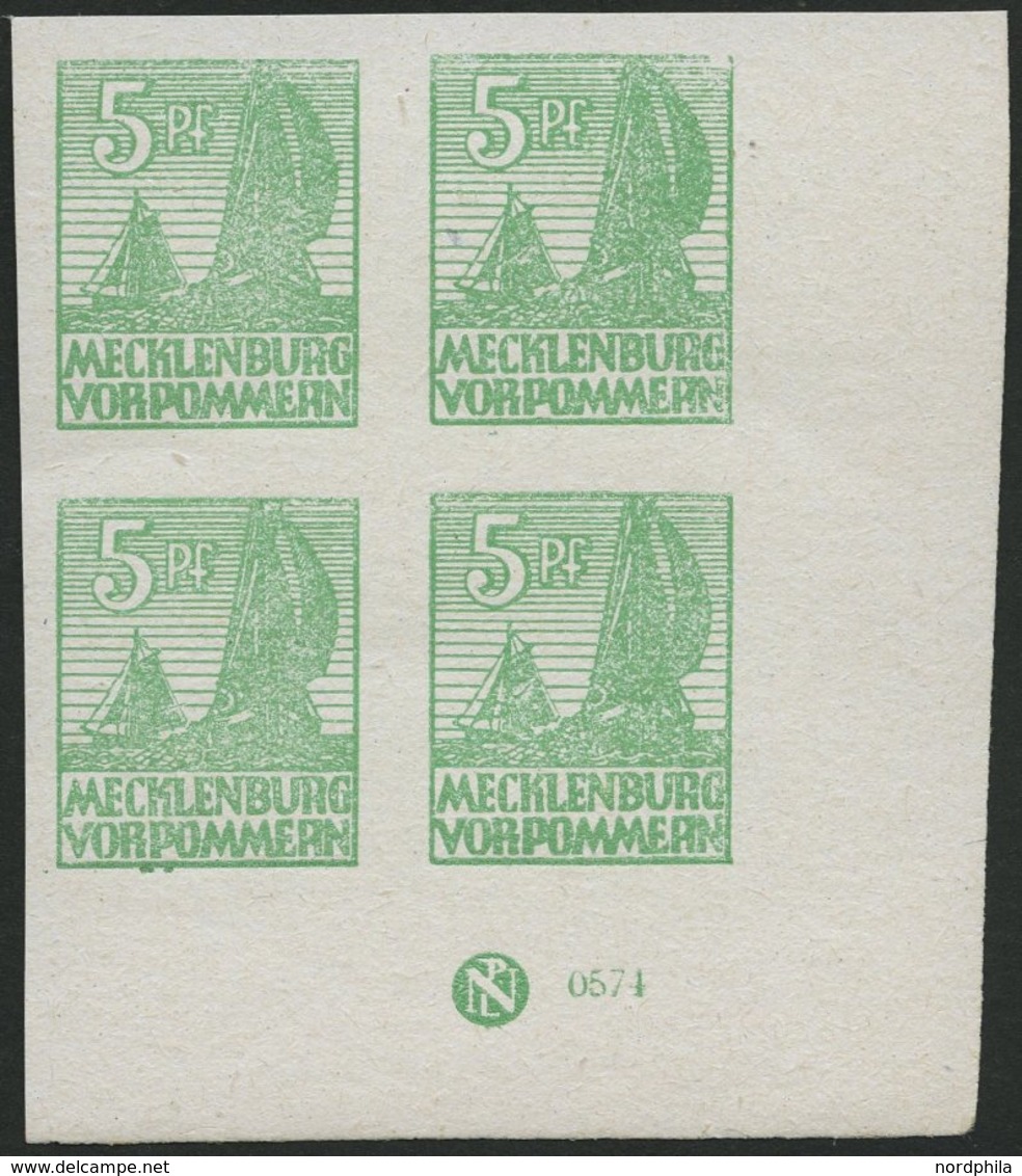 MECKLENBURG-VORPOMMERN 32xbDZ **, 1946, 5 Pf. Mittelgrün, Kreidepapier, Im Eckrandviererblock Mit Druckereizeichen, Prac - Sonstige & Ohne Zuordnung