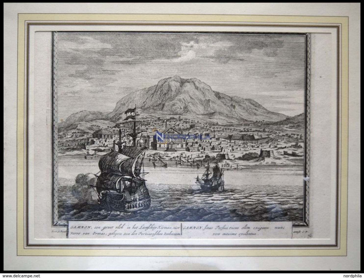 IRAN: Gamron, Gesamtansicht Mit Schiffen Im Vordergrund, Kupferstich Von Schenk Um 1702 - Lithographien