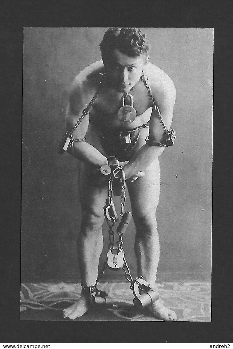 HUMOUR - INSOLITE - LE LÉGENDAIRE HARRY HOUDINI EN 1899 AVEC SON TOUR D'AUTO LIBÉRATION - Humour