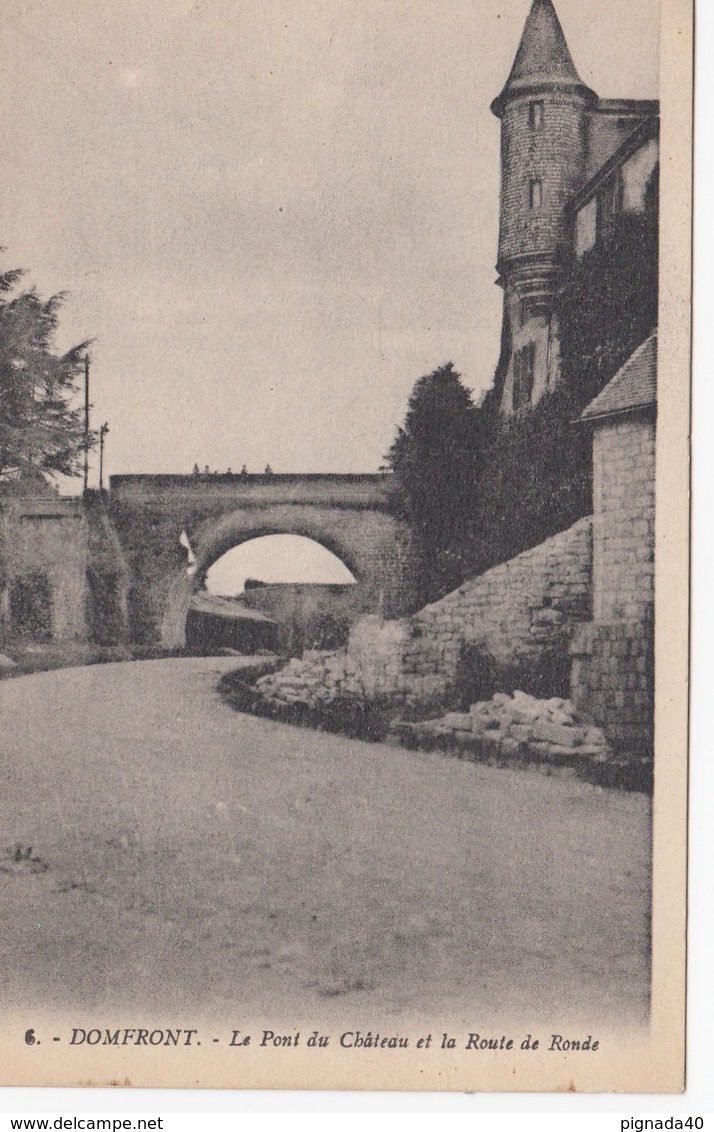 Cp , 61 , DOMFRONT , Le Pont Du Château Et La Route De Ronde - Domfront