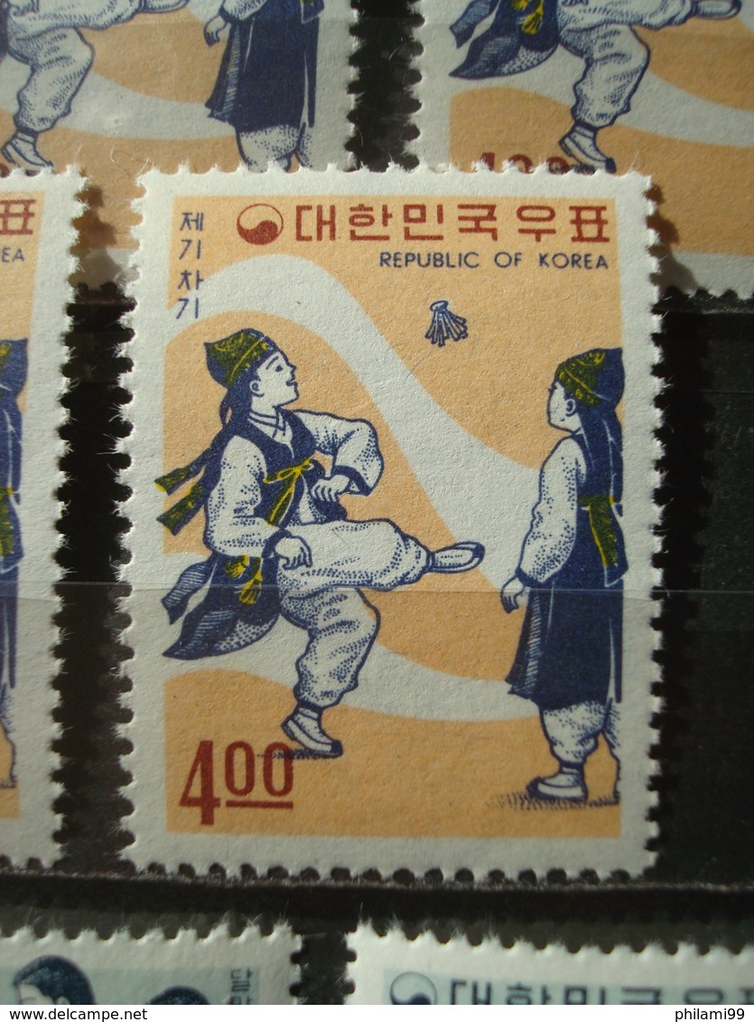 SOUTH KOREA 1967 STOCK X10 Nr 485/487 MNH** / COT. 120 € / FOLKLORE COSTUMS / Corée Du Sud - Corée Du Sud