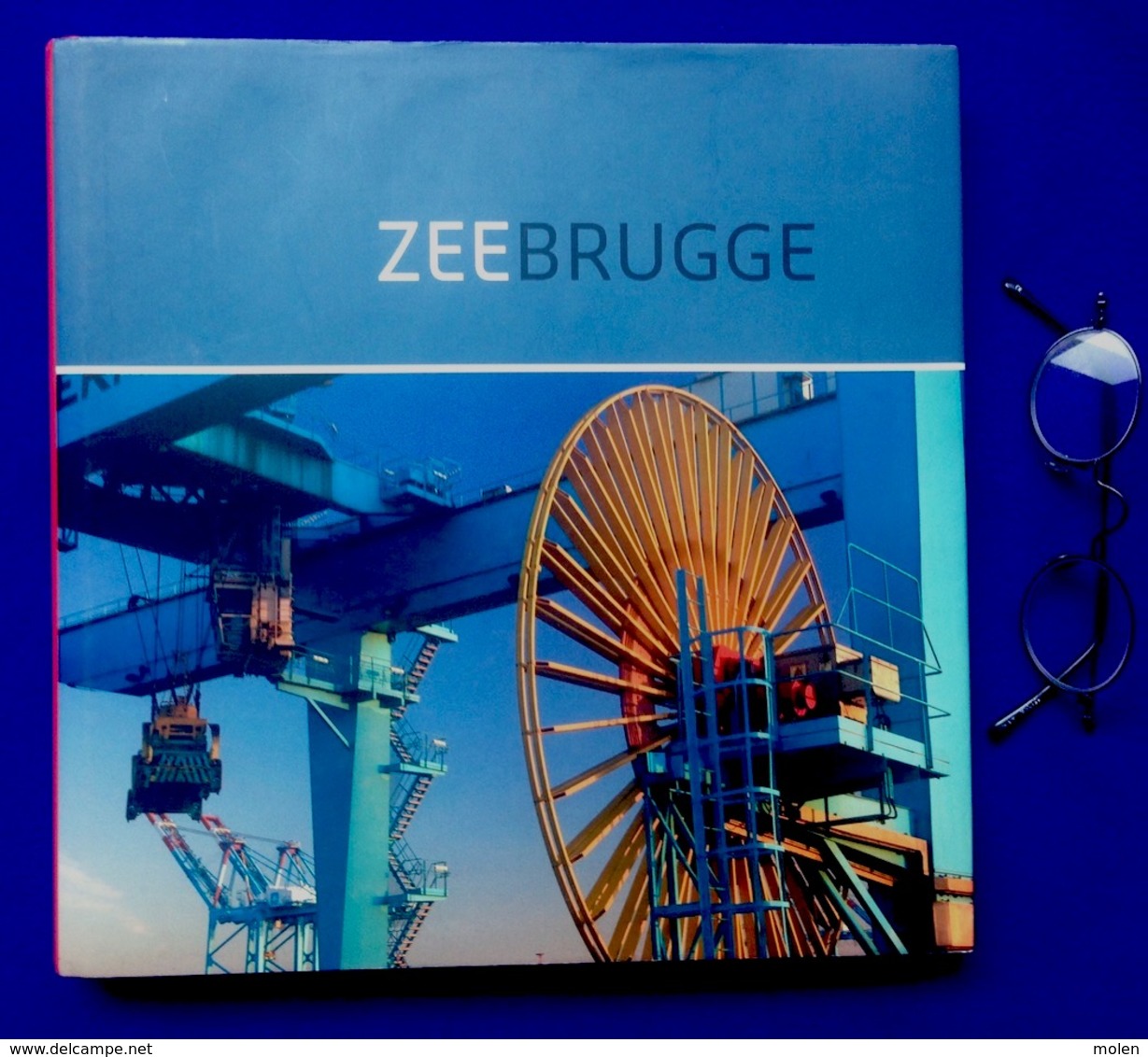 Mooi Foto-boek ZEEBRUGGE & HAVEN 128pp ©2010 BRUGGE SCHIP BOOT KOOPVAARDIJ VISSERIJ MARINE Geschiedenis Heemkunde Z701 - Zeebrugge