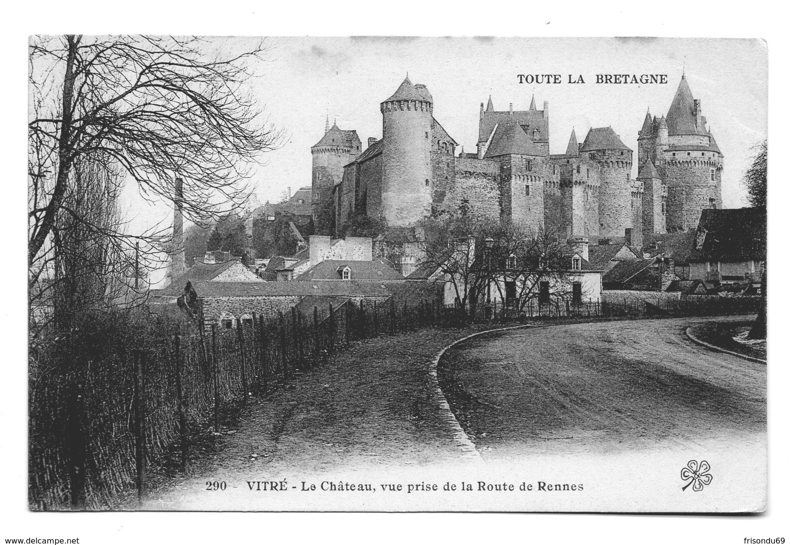 Vitré - Le Château , Vue Prise De La Route De Rennes - Toute La Bretagne . - Autres & Non Classés