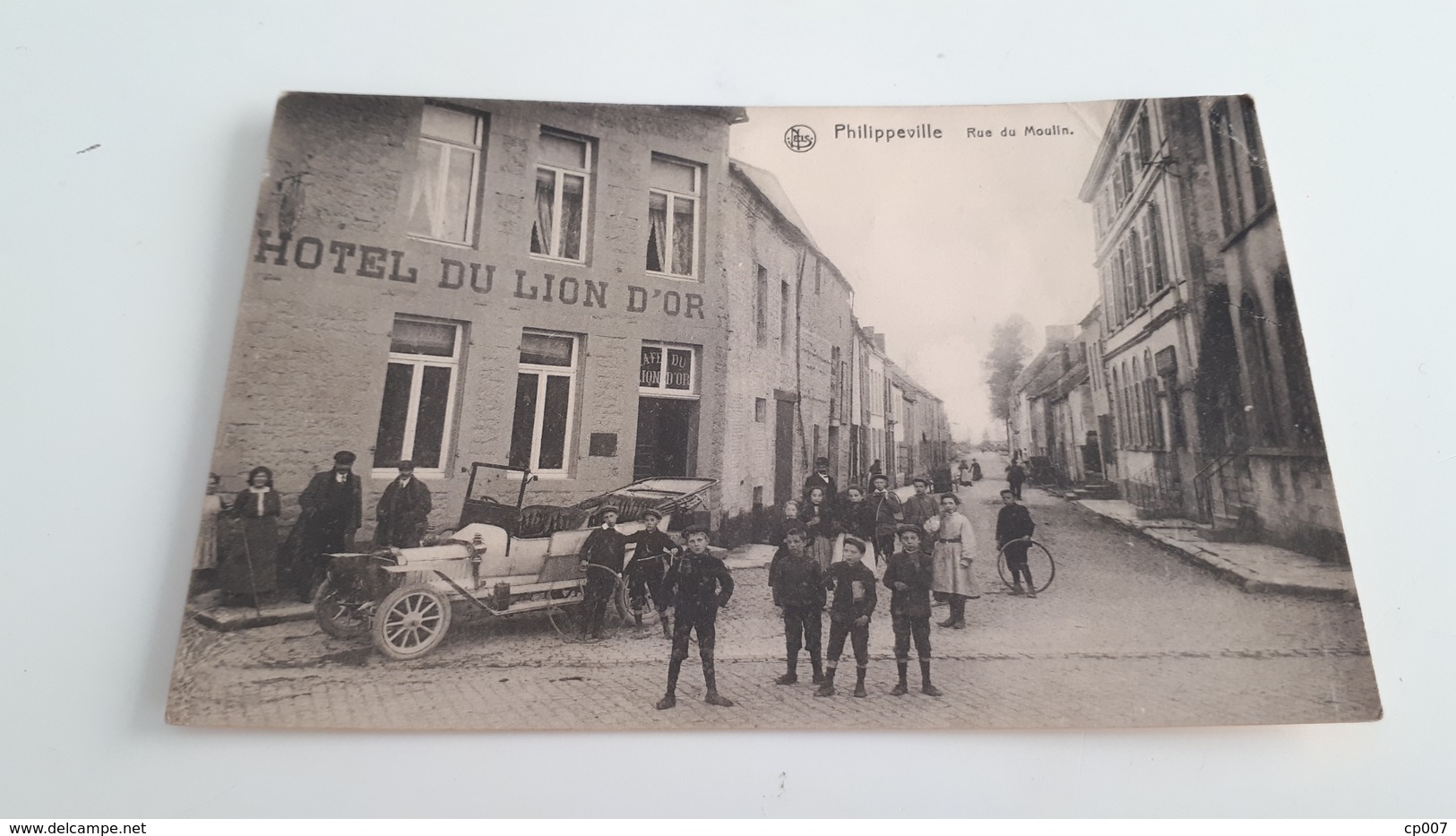 *PHILIPPEVILLE  Rue Du Moulin Hôtel Du Lion D'Or  Belle Animation Oblitérée En 1912 - Philippeville