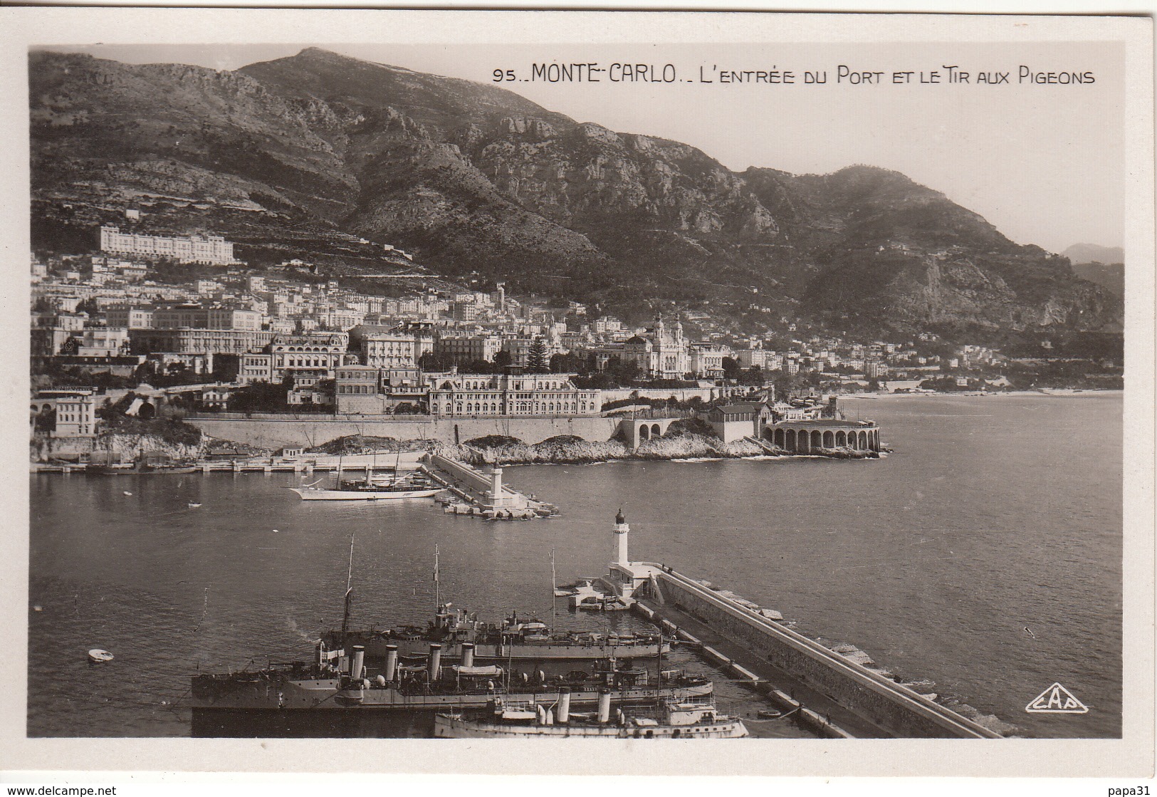 MONTE-CARLO  L'Entrée Du Port Et Le Tir Aux Pigeons - Moldavie