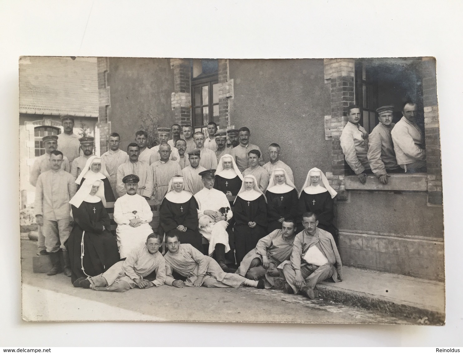 Photo Foto AK Soldats Allemands Blessee Infirmerie Soeur Moniales Deutsche Soldaten Verletzte - Guerra 1914-18