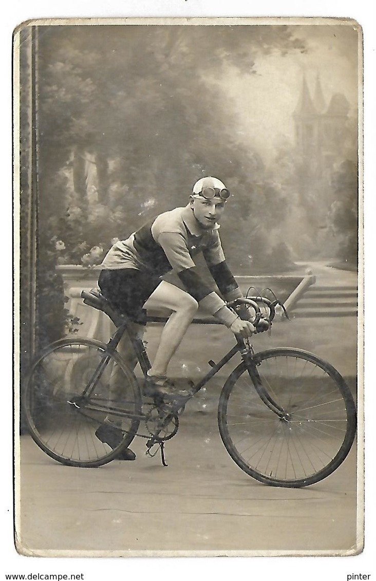 CYCLISTE - CARTE PHOTO - Photographe De PUTEAUX - Cycling