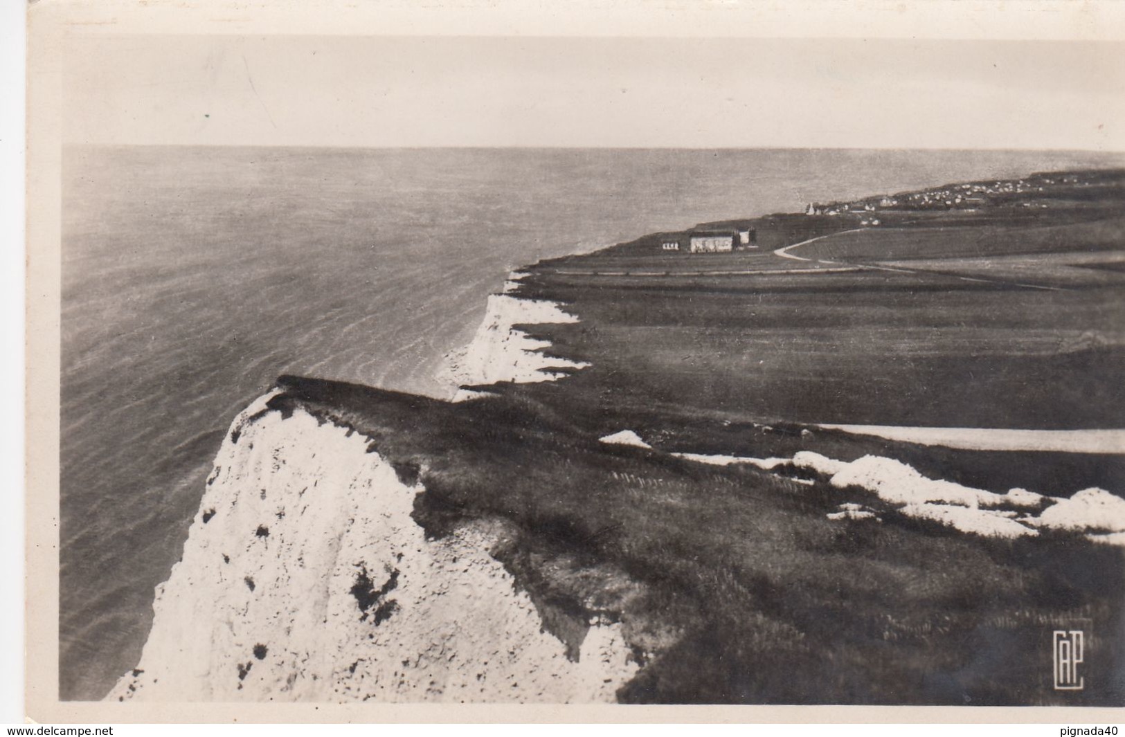 Cp , 62 , CALAIS , Environs , Le Cap Blanc-Nez , Vue Vers Sangatte - Calais