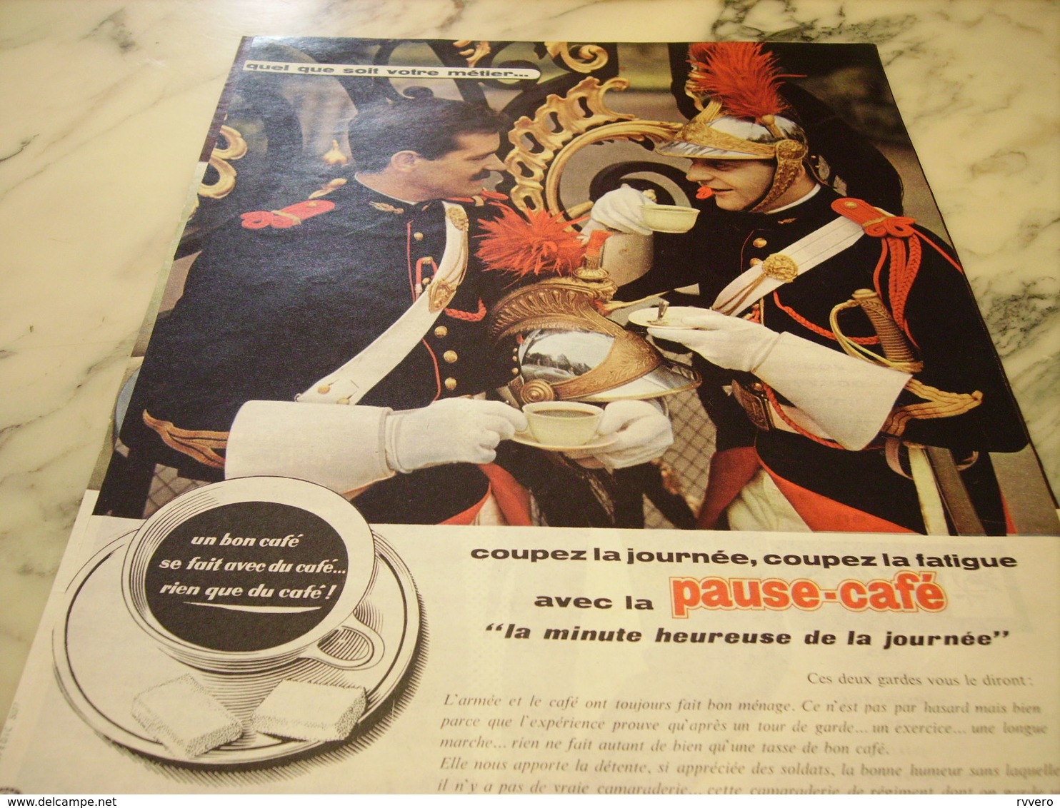 ANCIENNE PUBLICITE COUPEZ LA JOURNEE COUPEZ LA FATIGUE PAUSE CAFE  1960 - Affiches