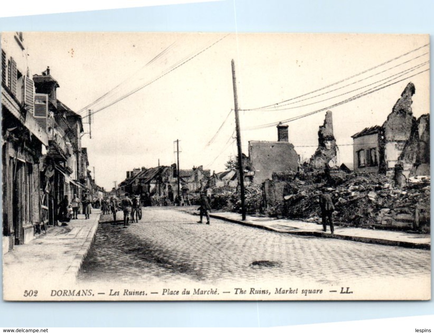 51 - DORMANS --  Les Ruines - Place Du Marché - Dormans