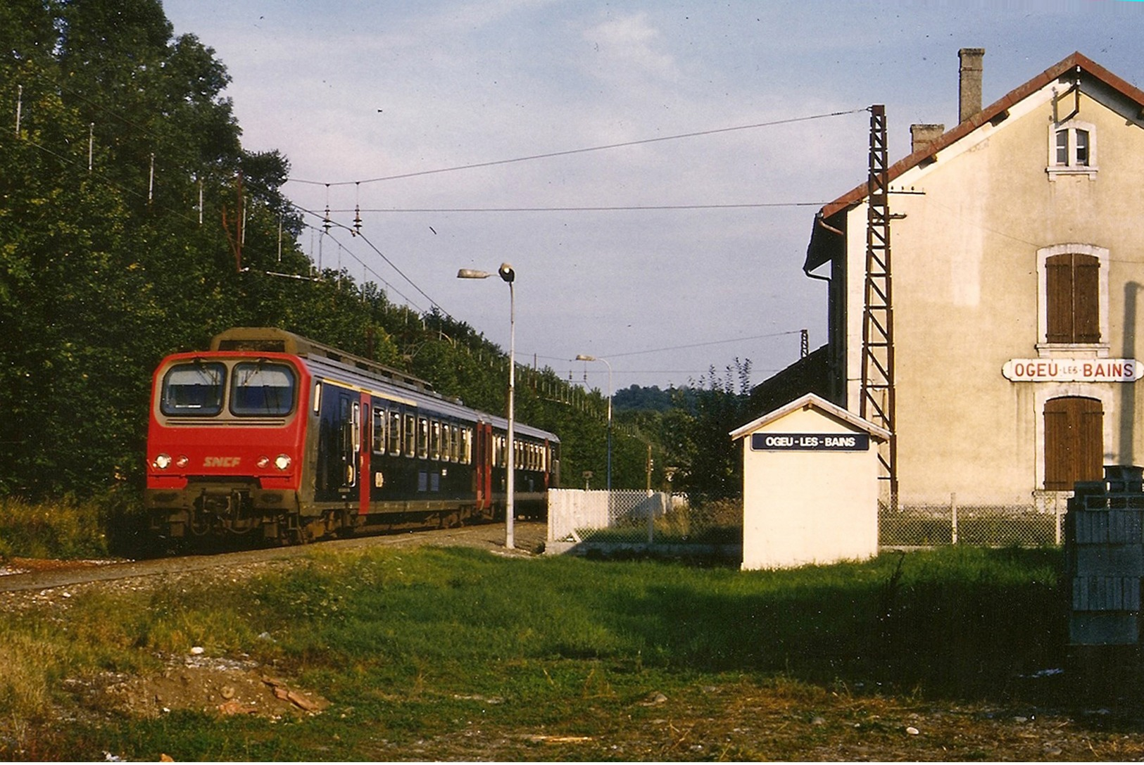 Ogeu Les Bains (64) 4/09/1986 - Automotrice Z7343 Assurant Un Omnibus Pau / Oloron Sainte Marie - Autres & Non Classés