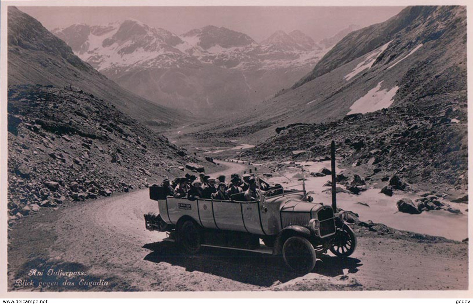 Am Julierpass, Bus Postal St Moritz-Julier-Tiefencastel-Chur (5748) - Saint-Moritz