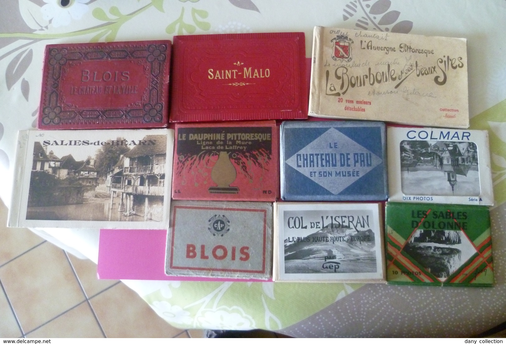 -- JOLI PETIT LOT DE CARNETS DE CARTES POSTALES ---Tous Differents . - 5 - 99 Cartes