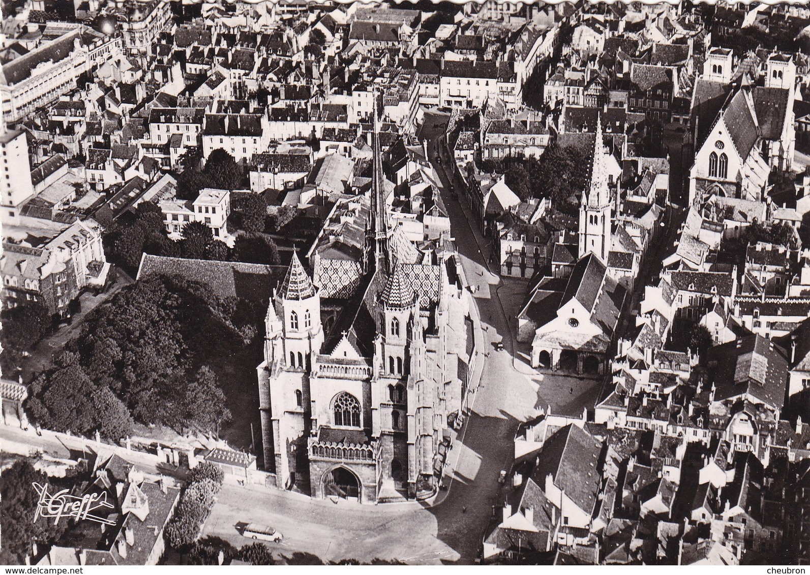 21. DIJON. VUE AÉRIENNE. CATHÉDRALE ST BENIGNE  ANNÉE 1954 + TEXTE - Dijon