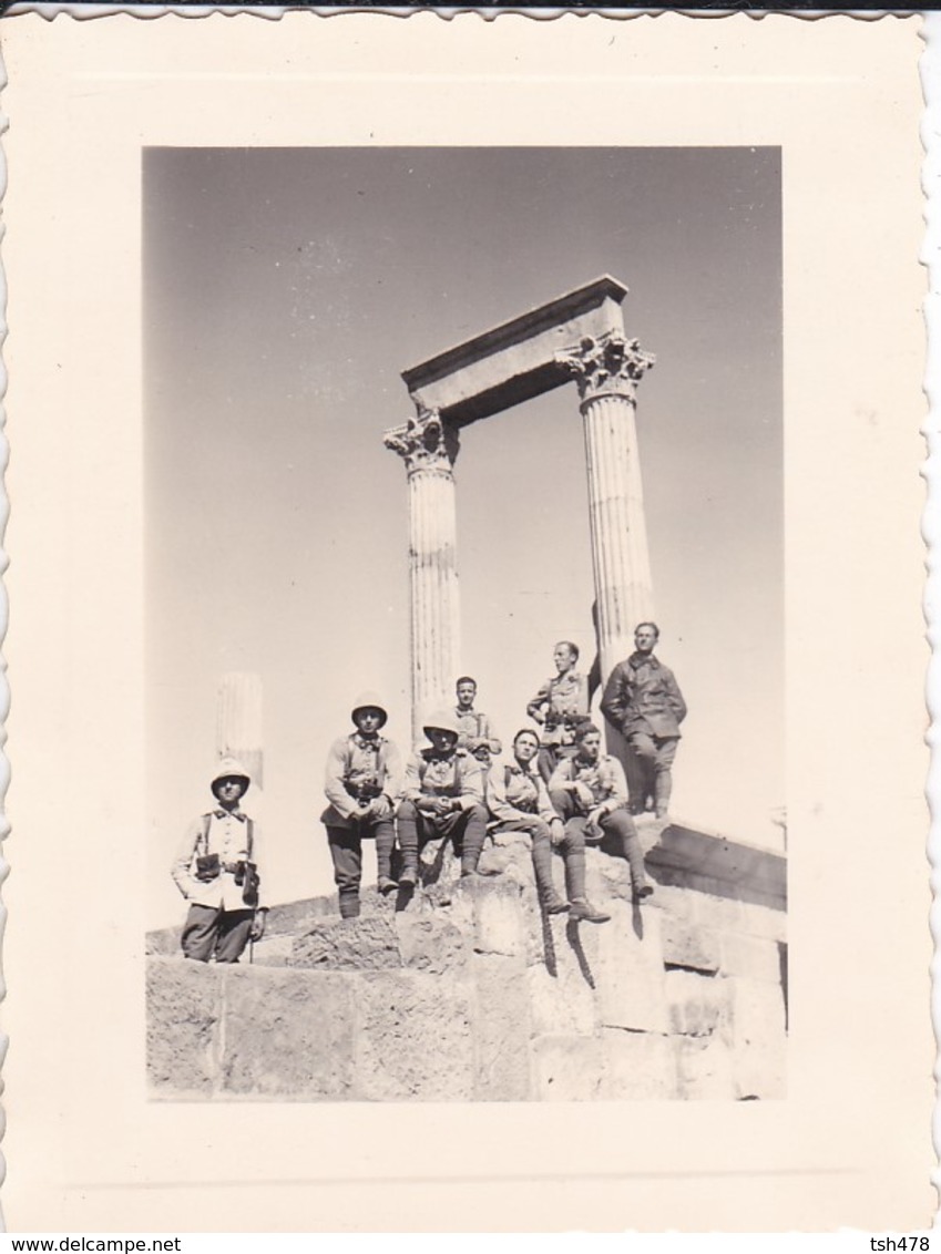 MINI PHOTO--MILITARIA--ALGERIE---1935---TIMGAD--le Temple Du Génie--voir 2 Scans - Manoeuvres