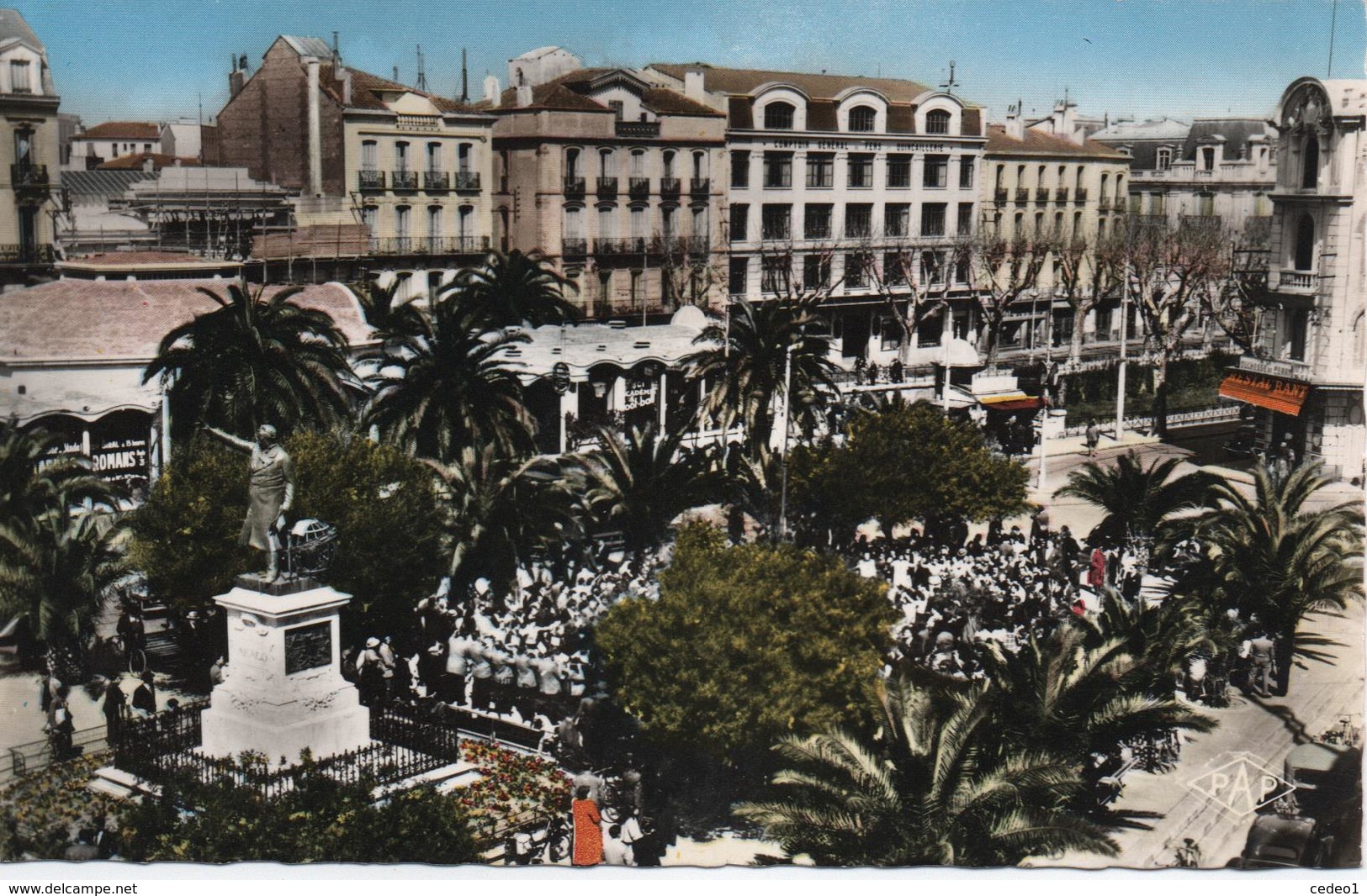 PERPIGNAN  PLACE ARAGO  DANSES SARDANES - Perpignan