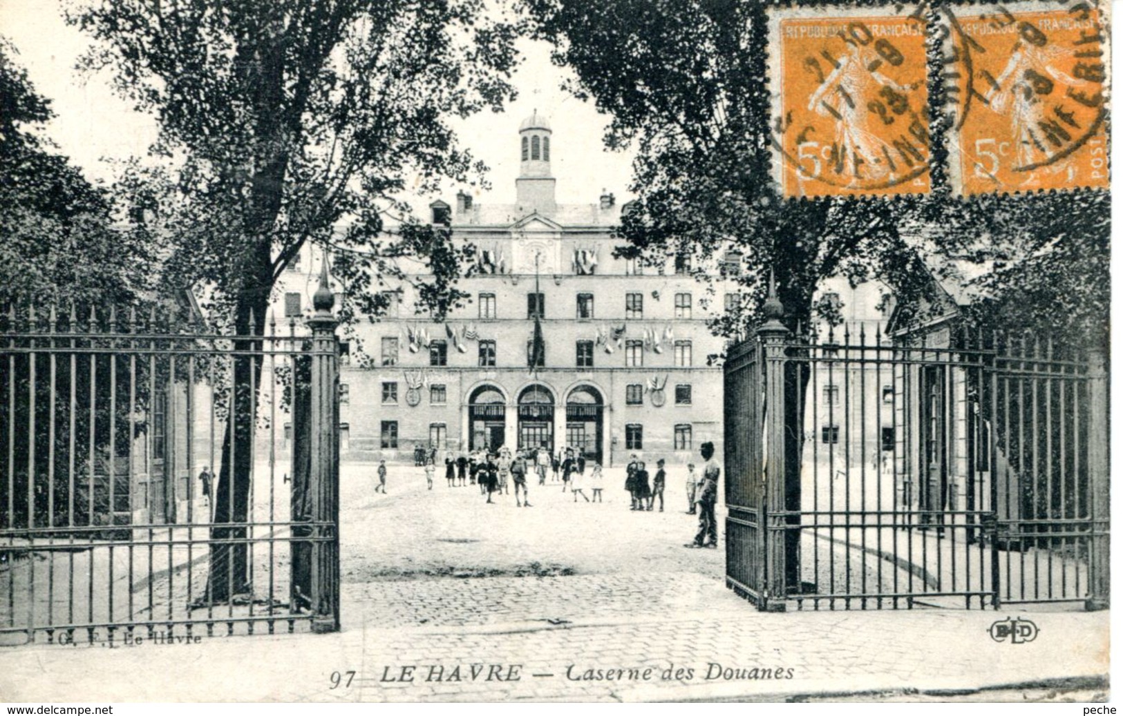 N°70268 -cpa Le Havre -Caserne Des Douanes- - Non Classés