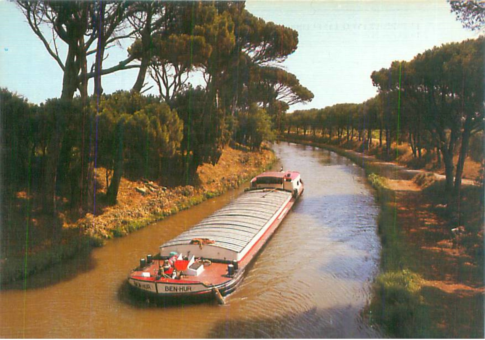 Cpm -   En Parcourant Le Languedoc -  Canal Du Midi  ,  Péniches             (181 ) - Embarcaciones