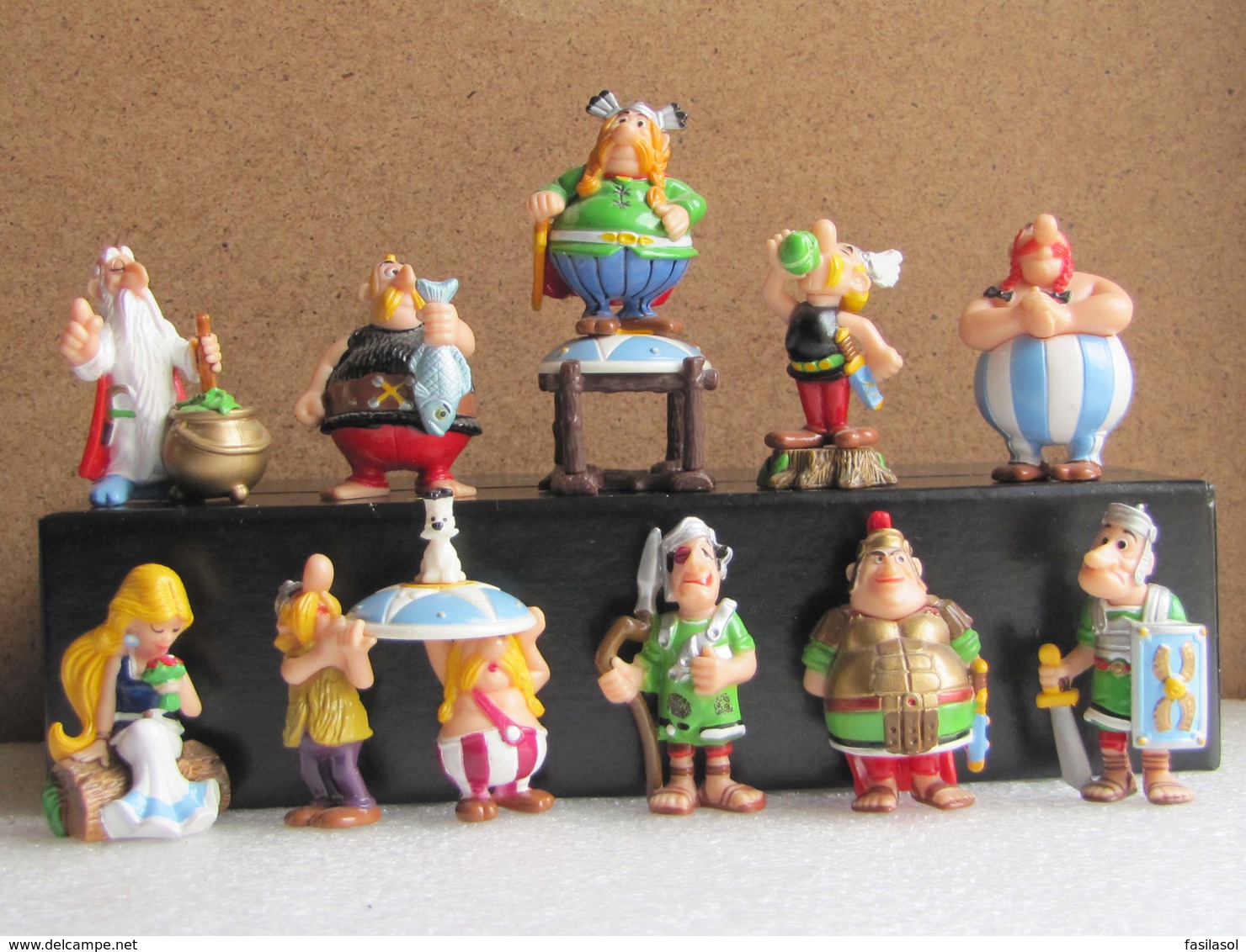 Kinder 2001 : Série Complète : Astérix Et Les Romains (10 Figurines Avec 10 BPZ) + Valisette Métal - Asterix & Obelix