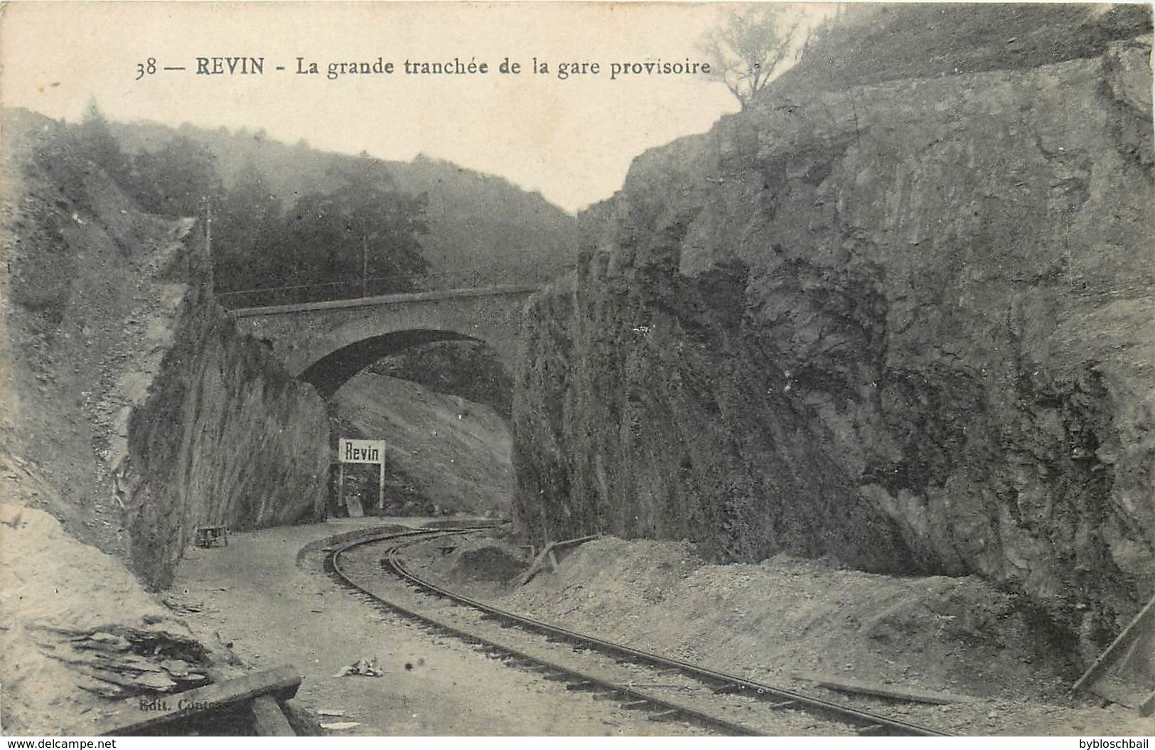 CPA 08 Ardennes Revin LA GRANDE TRANCHEE DE LA GARE PROVISOIRE Chemin De Fer Ferroviaire Train - Revin