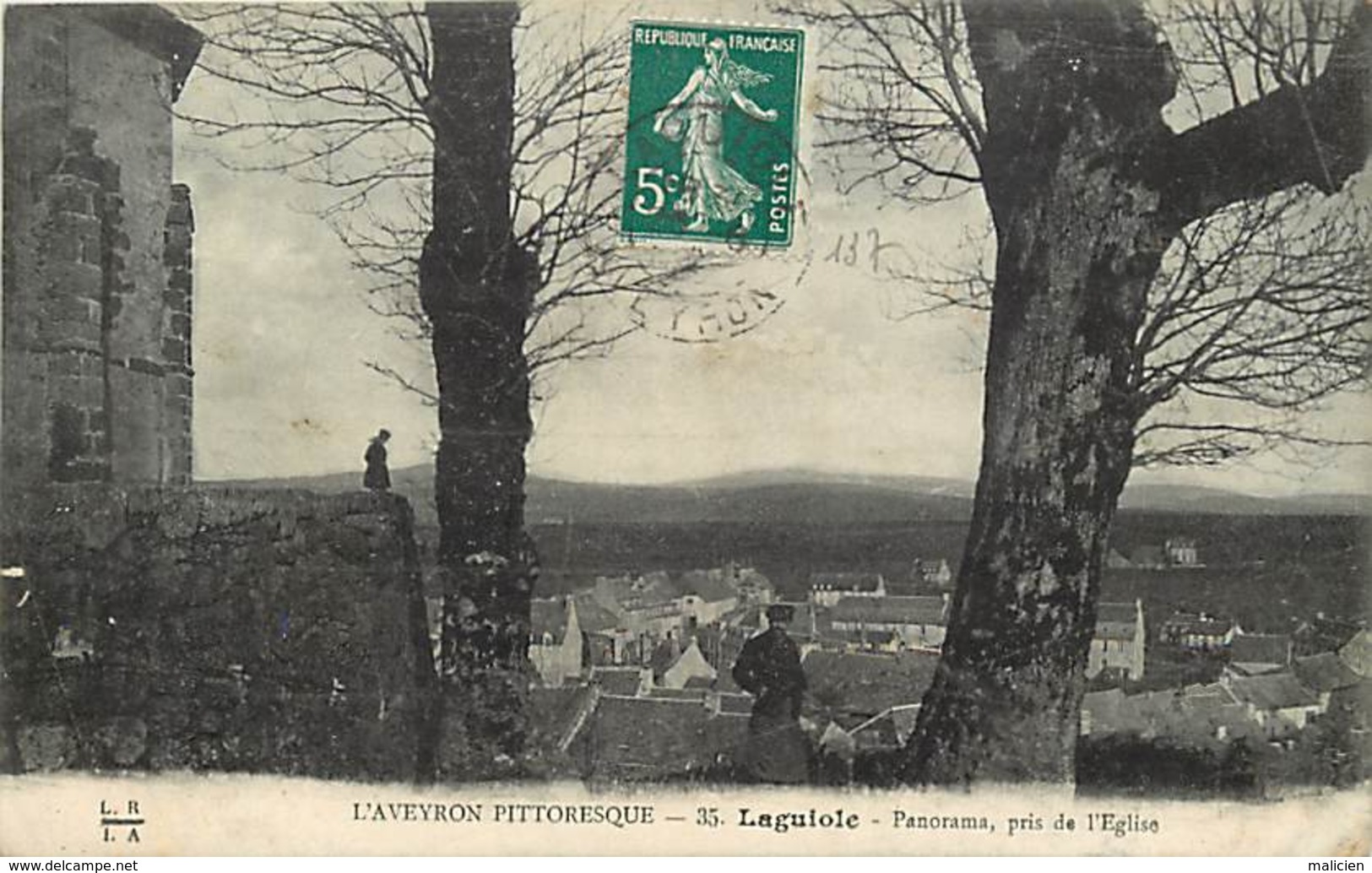 Dpts Div.-ref-AG121- Aveyron - Laguiole - Panorama Pris De L Eglise - Carte Bon Etat - - Laguiole