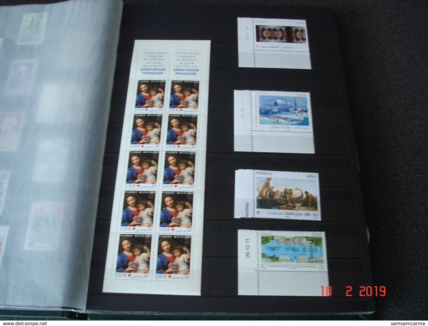 ALBUM CONTENANT TIMBRES,BLOCS FEUILLETS ET CARNETS NEUFS LUXE DE FRANCE  SANS TRACES DE CHARNIERES   BELLE COTE