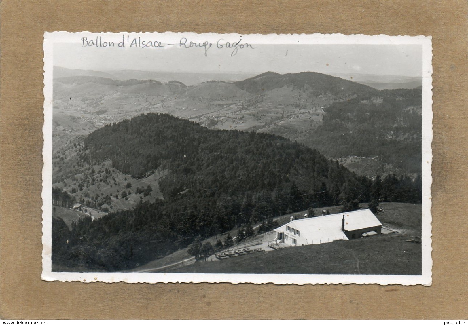 CPSM Dentelée - BALLON D'ALSACE (68) - Aspect De La Ferme-Auberge Rouge-Gazon Dans Les Années 50 - Autres & Non Classés