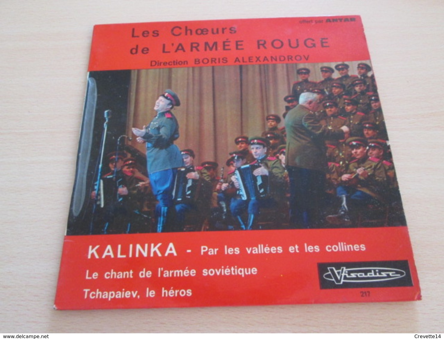 LES ROUGES !!! 45 Tours LES CHOEURS DE L'ARMEE ROUGE Direction BORIS ALEXANDROV Kalinka - World Music